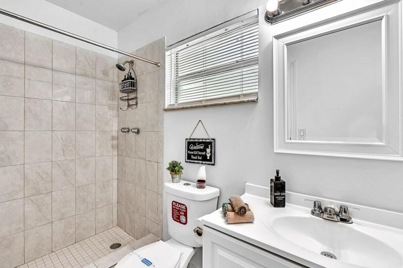 Large Studio Suite Close To Beach And Casino Db3 Dania Beach Extérieur photo